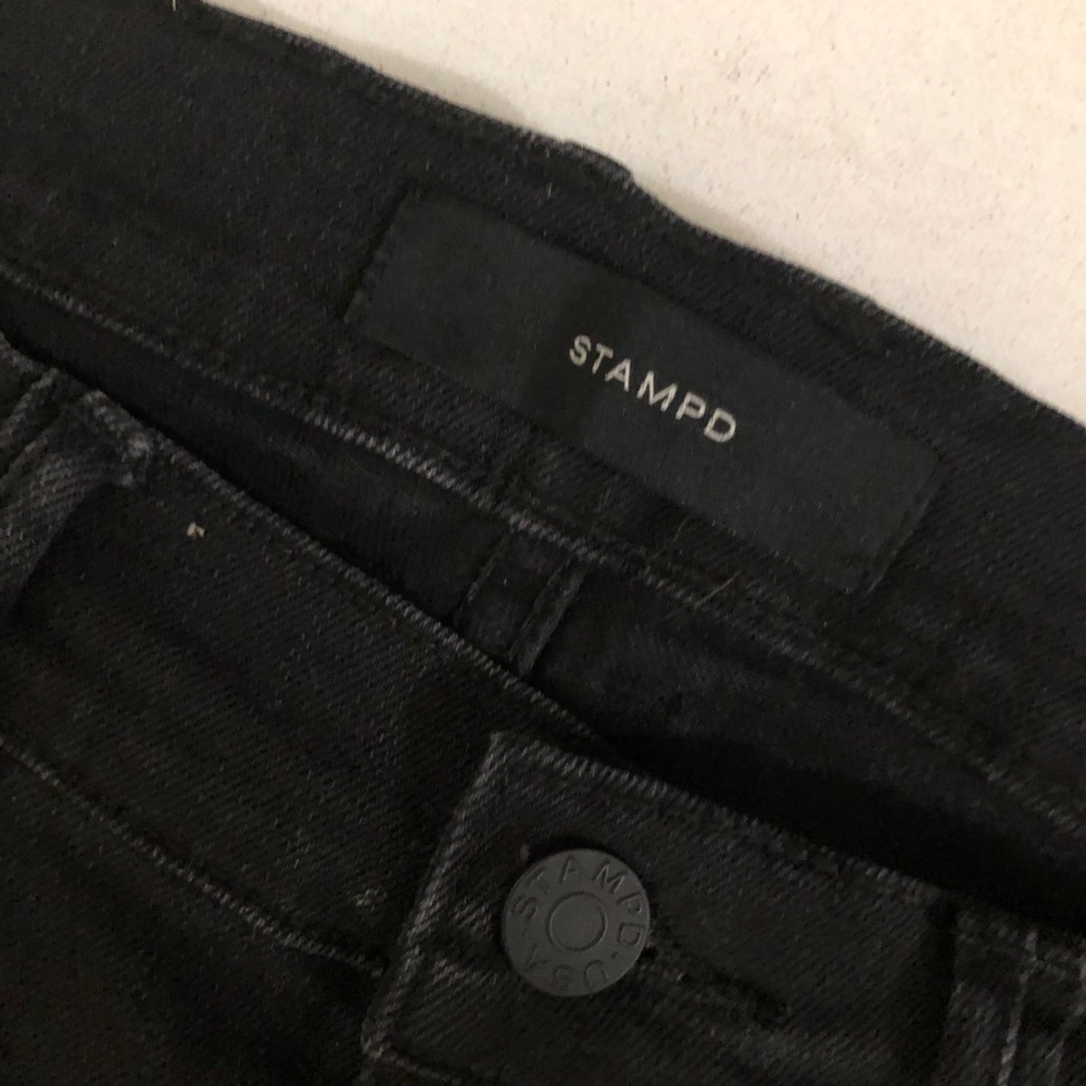 STAMPD DISTRESSED ESSENTIAL DENIM - Picture 2 of 4